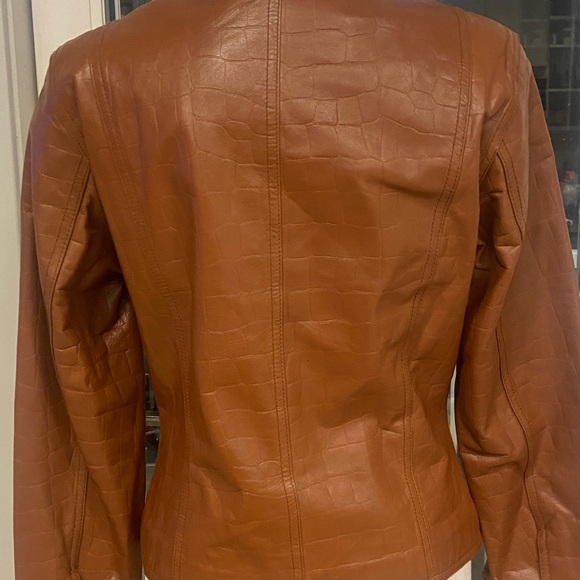 Vintage Camel Leather Jacket - Picture 7 of 9
